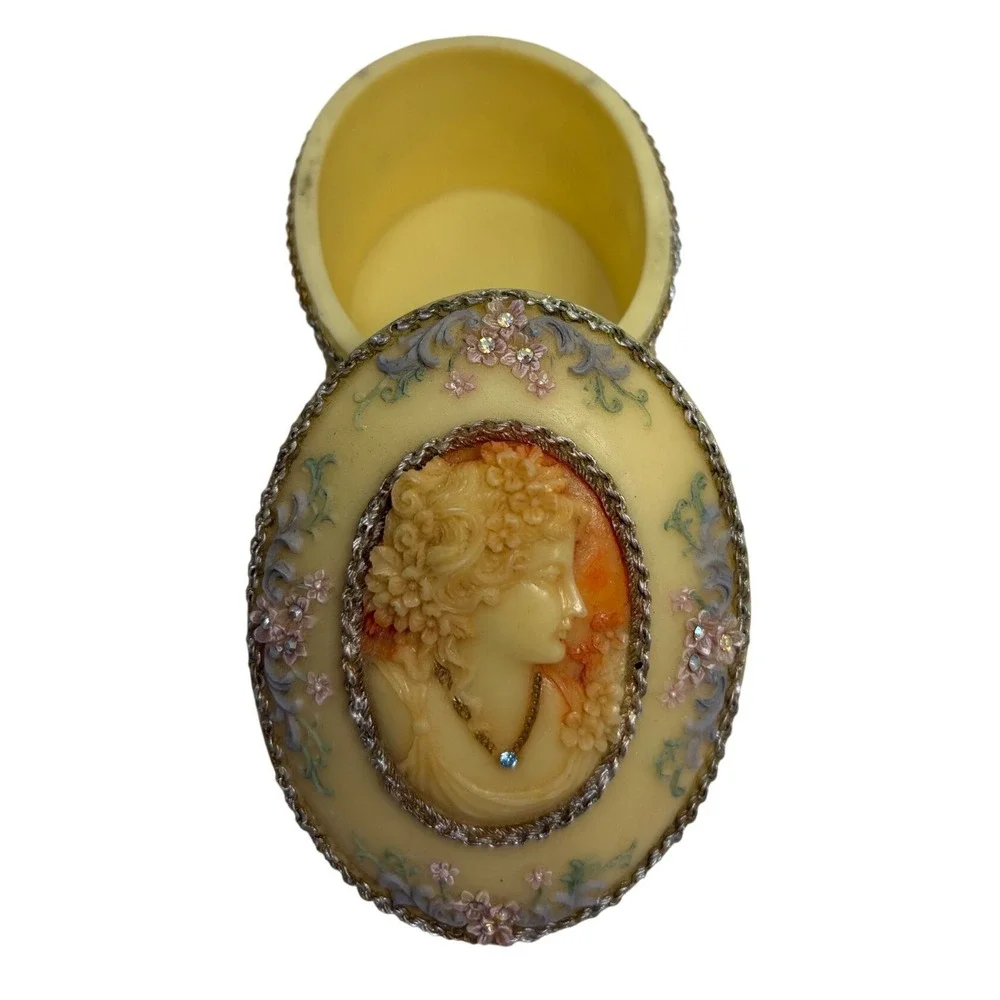 Cameo Floral Resin Trinket Box Rhinestone Accents Cream Jewelry Case Vintage